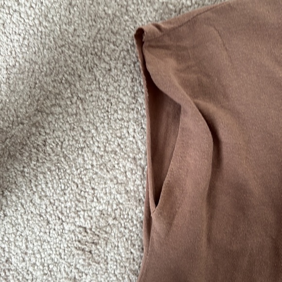 Community (Aritzia) T-shirt Dress with pockets - Picture 3 of 4